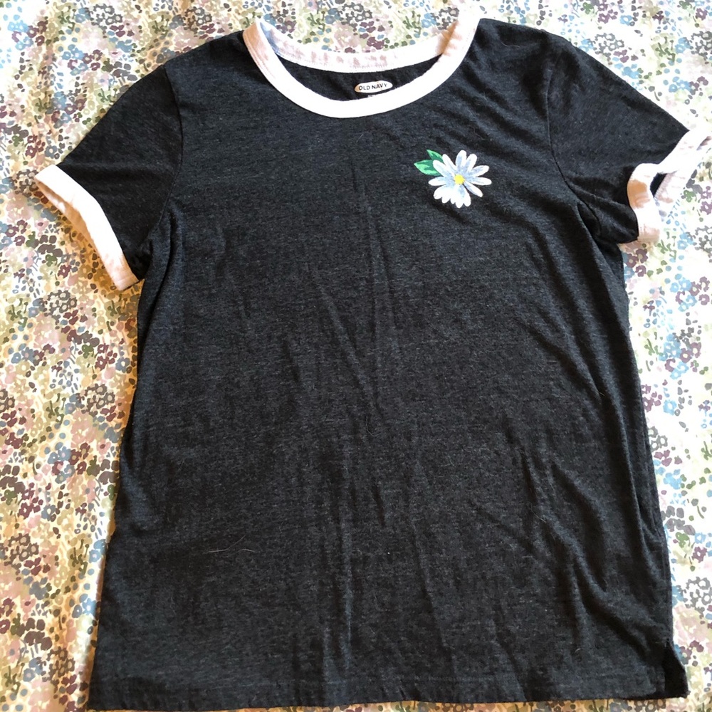 Old Navy Daisy Graphic T-Shirt